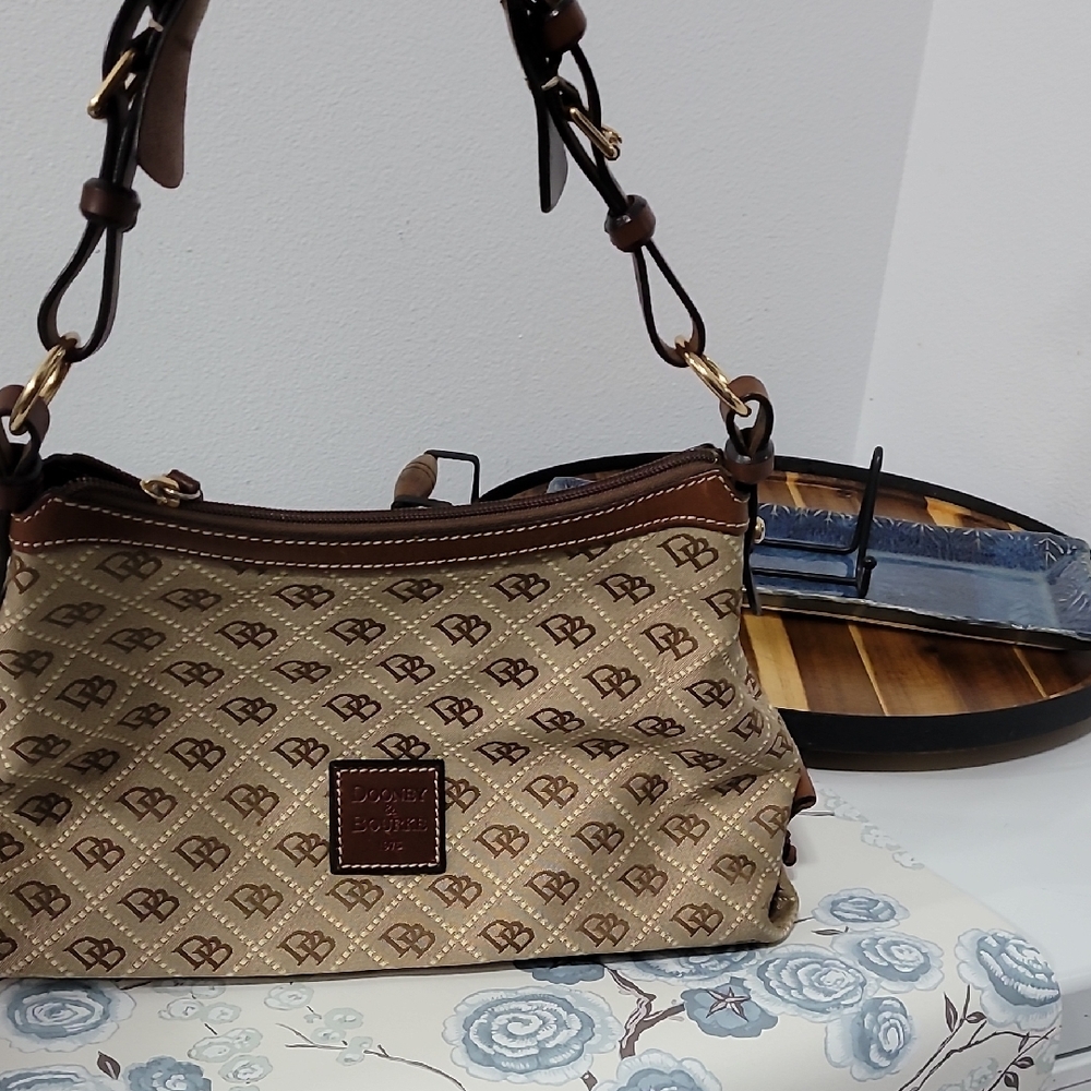 Dooney & Bourke Brown Leather Trim Shoulder Bag. Add A Pop Of Style To Your Life